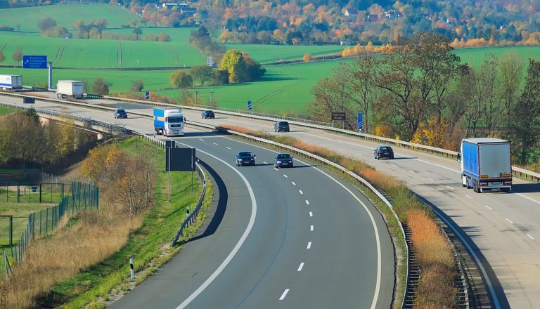 Autostrade, chiusa la A26: rimozione di un ordigno bellico